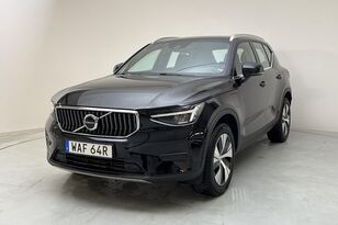 кроссовер Volvo XC40
