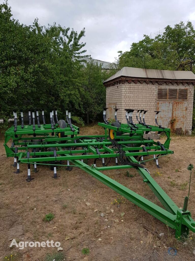 John Deere 1010  cultivator