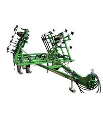 John Deere 960 cultivator