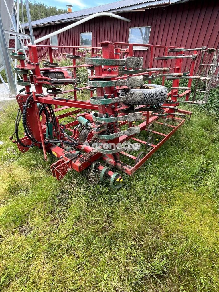 Kverneland TLC harv cultivator