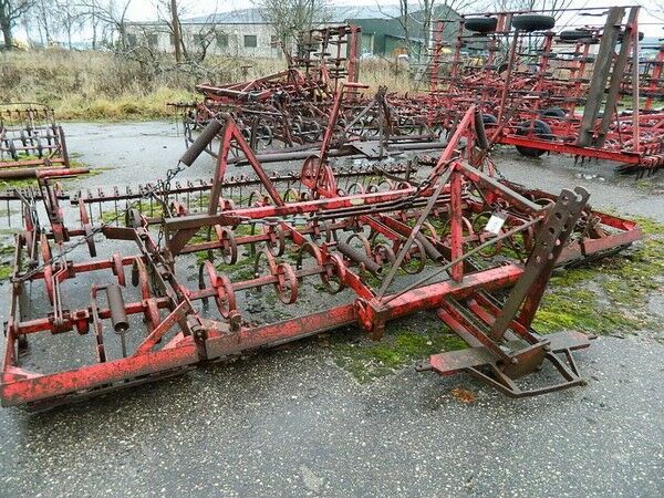 Lilla Harrie 370 cultivator