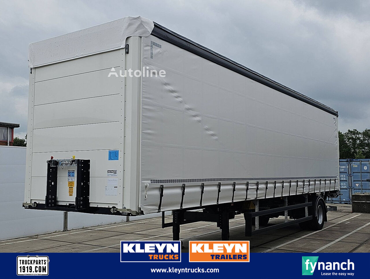 KLEYN TRAILERS  PRSH 10 TRI STEERAXLE TAILLIFT curtain side semi-trailer