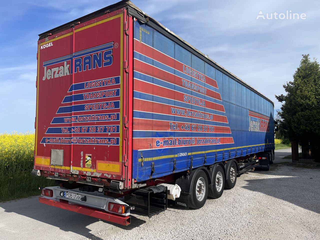 Kögel curtain side semi-trailer