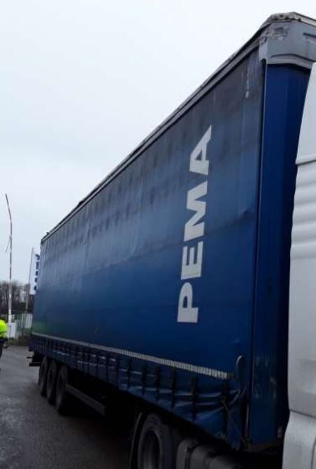 Kögel mega curtain side semi-trailer