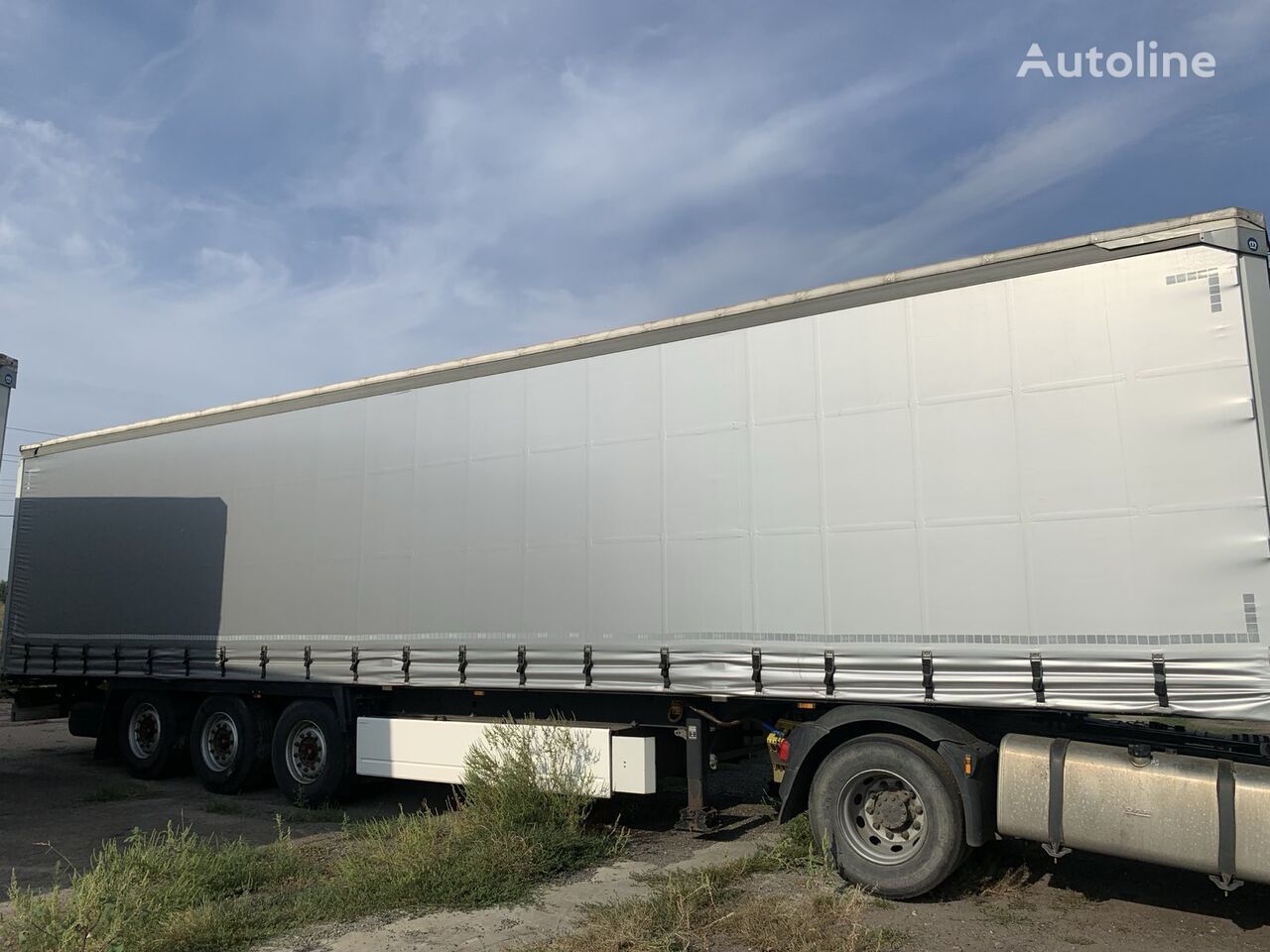 Krone SD  curtain side semi-trailer