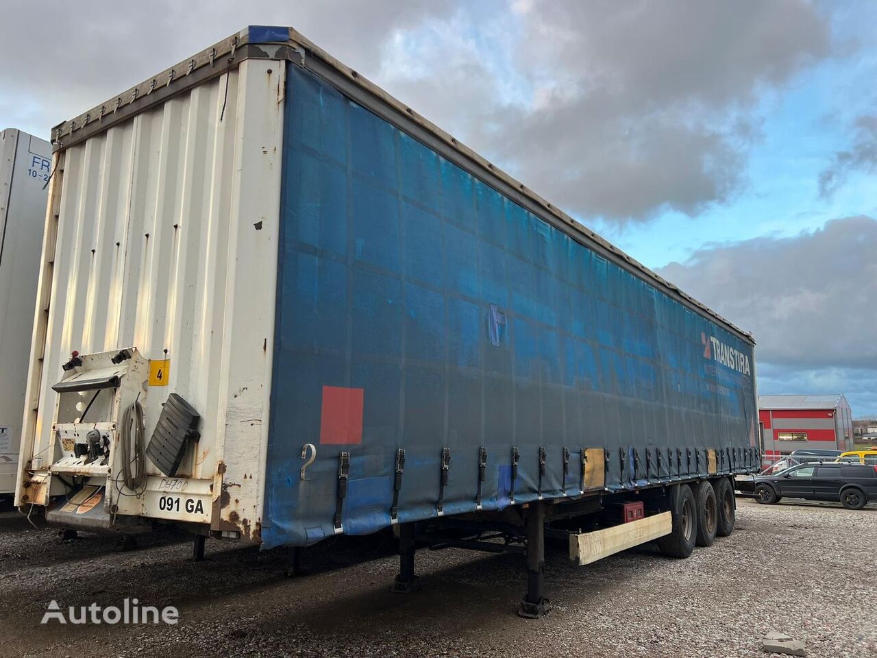 Krone SD 27 curtain side semi-trailer