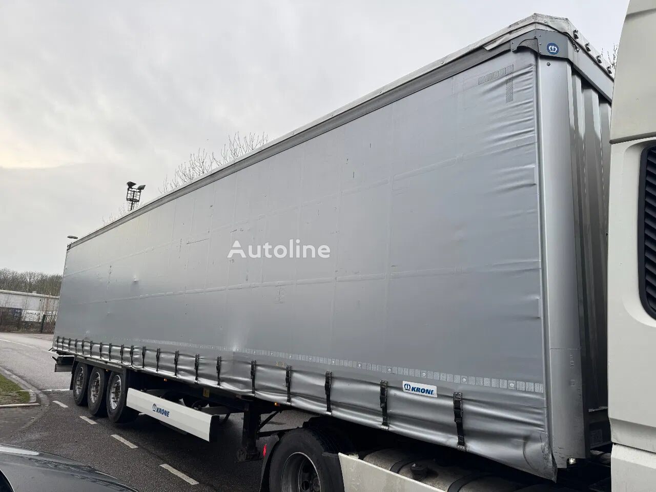 Krone SD - 3 AXLE + SLIDING ROOF poluprikolica sa kliznom ceradom