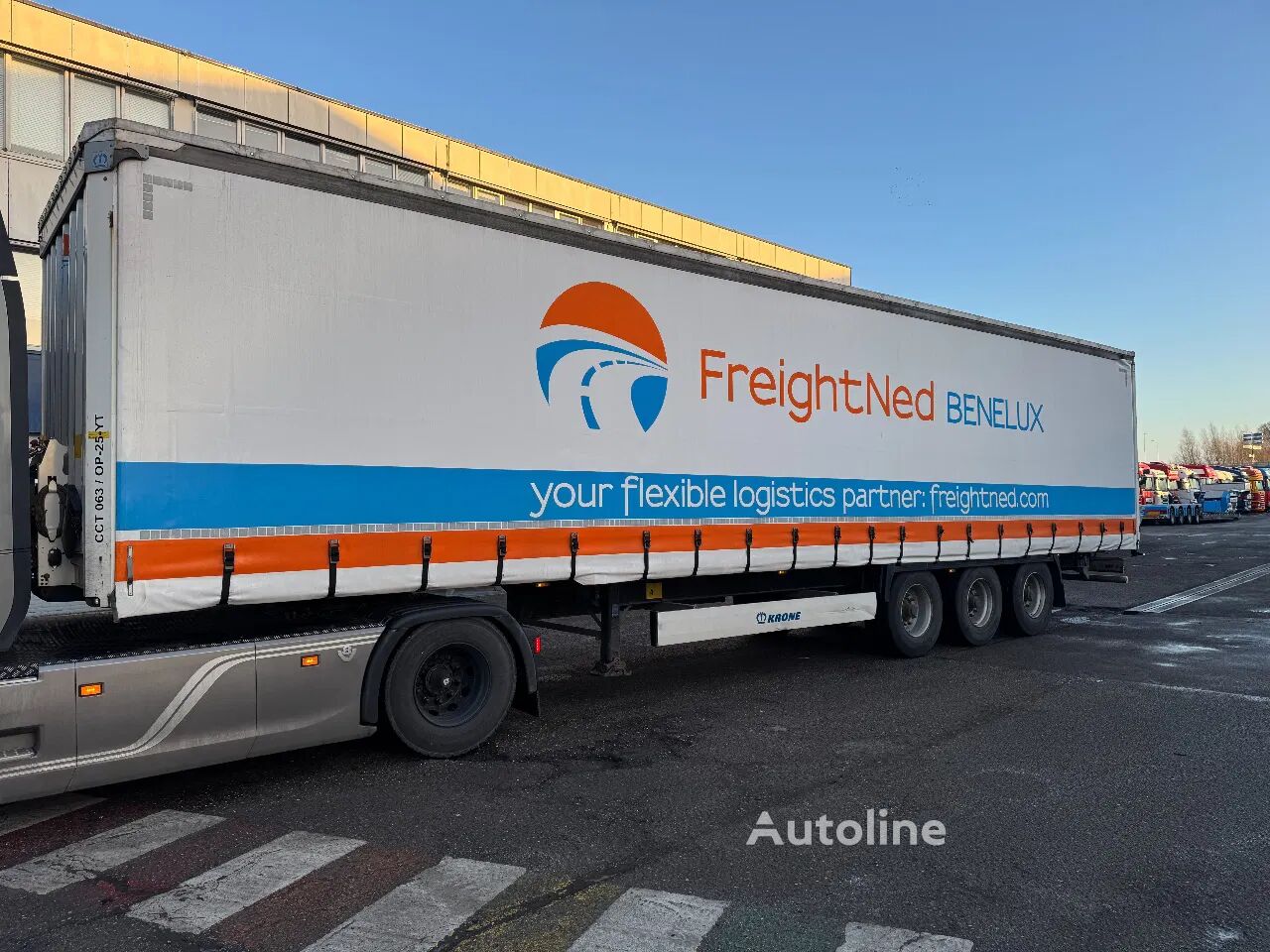 Krone SD APK TÜV TILL 11-2026 SLIDING ROOF curtain side semi-trailer - Autoline