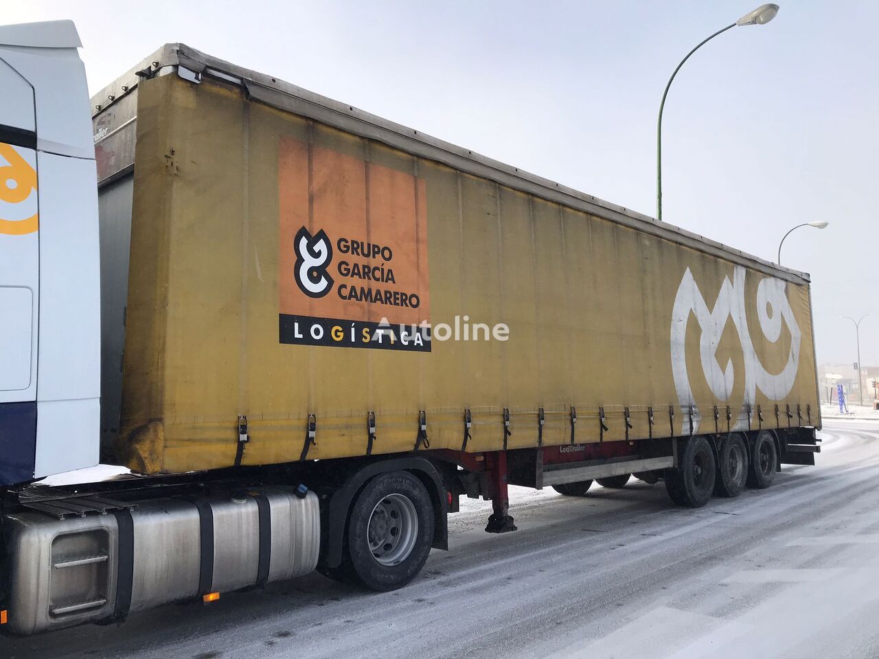 LeciTrailer 3E20 curtain side semi-trailer