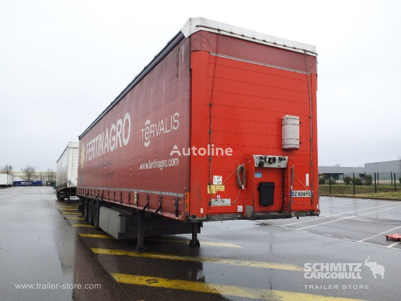 Schmitz curtain side semi-trailer