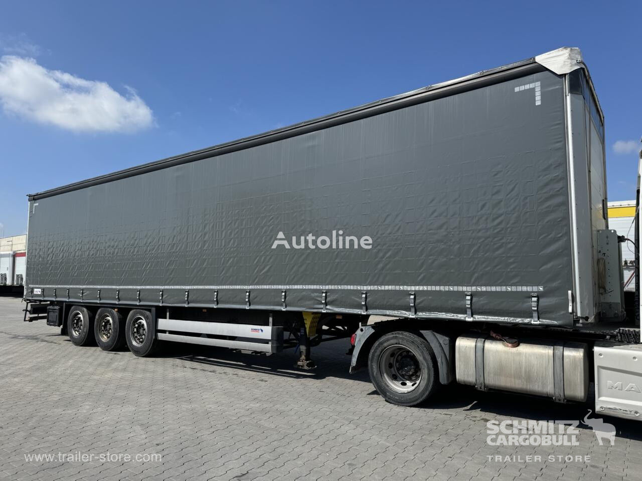 Schmitz curtain side semi-trailer