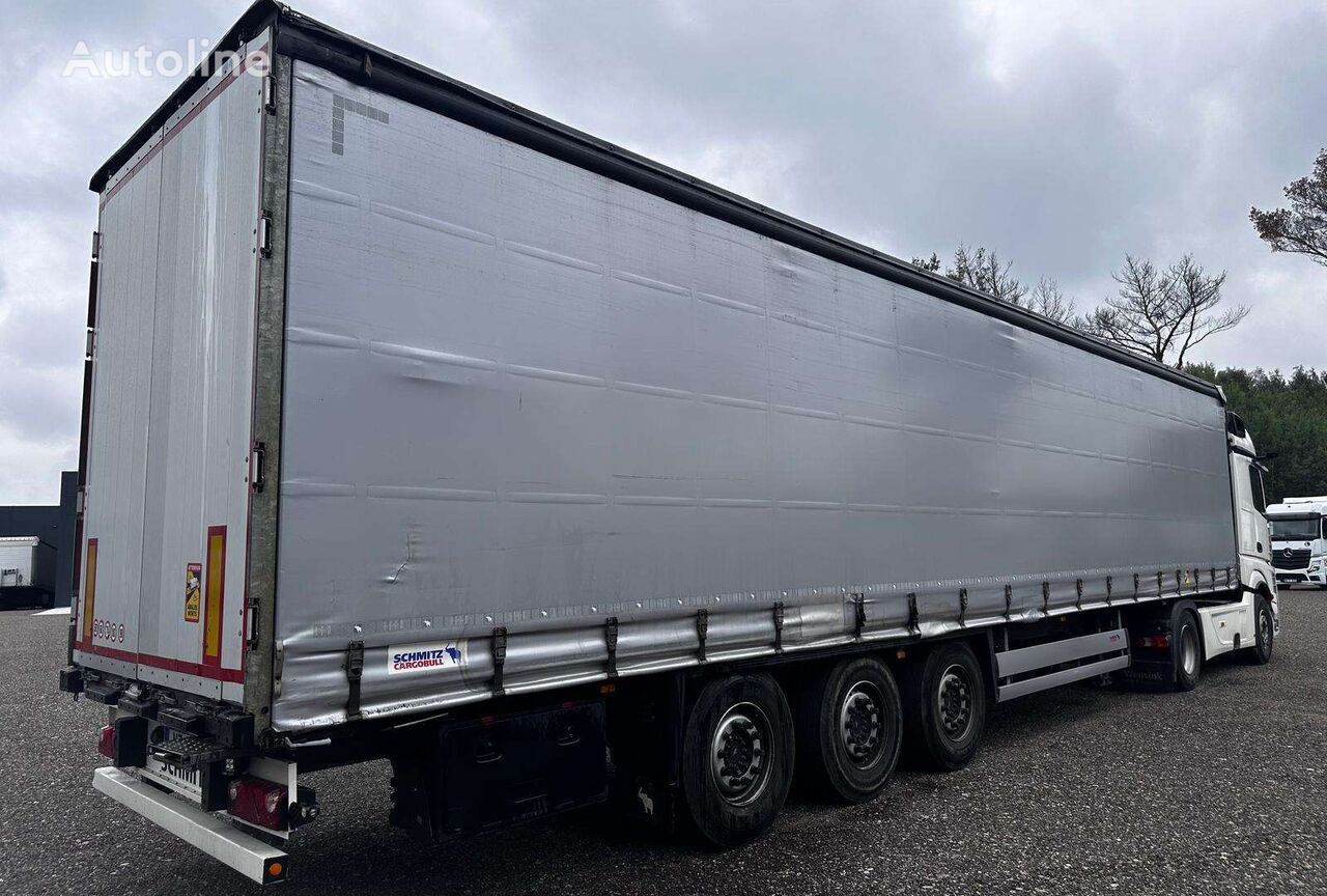 Schmitz curtain side semi-trailer