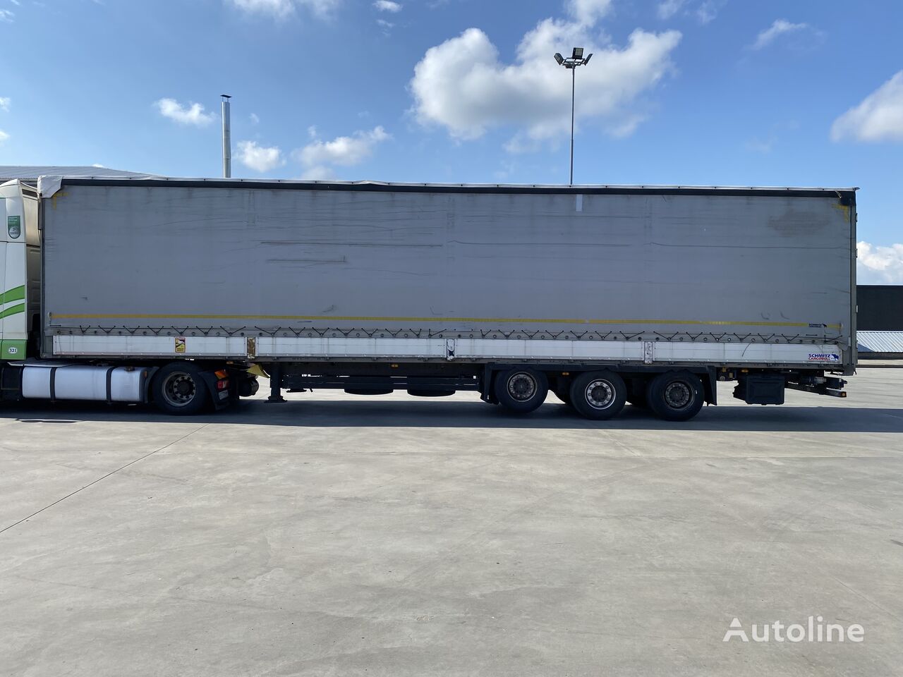 Schmitz curtain side semi-trailer