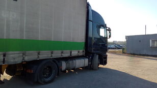 polprikolica s pomično ponjava Schmitz Cargobull MEGA varios