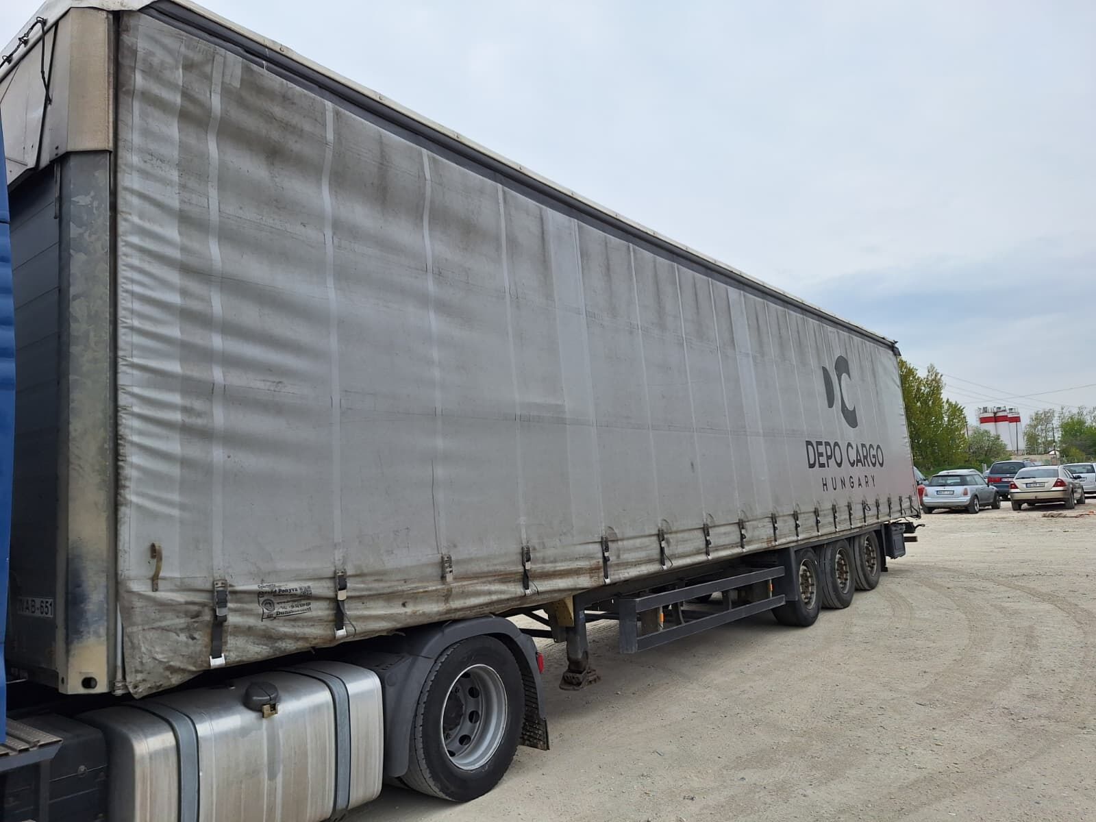 Schmitz Cargobull SCB S3T/Varios semi-trailer curtain side semi-trailer - Autoline