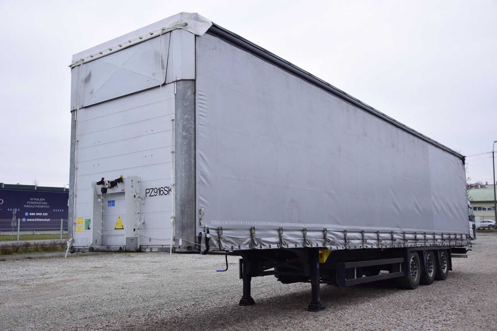 Schmitz Cargobull SCS24 curtain side semi-trailer