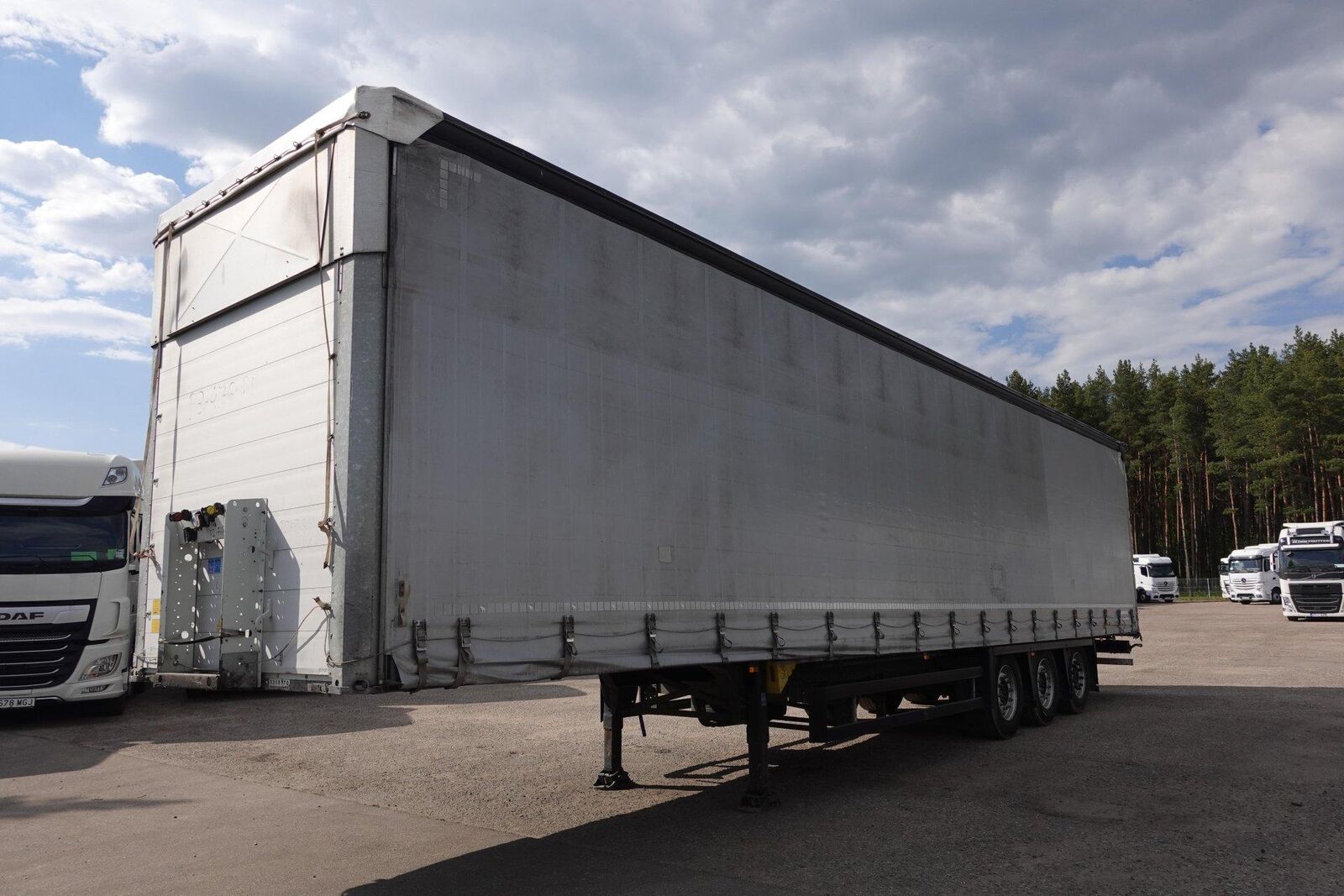 semiremorcă cu prelată cortina Schmitz Cargobull SCS24/L Varios