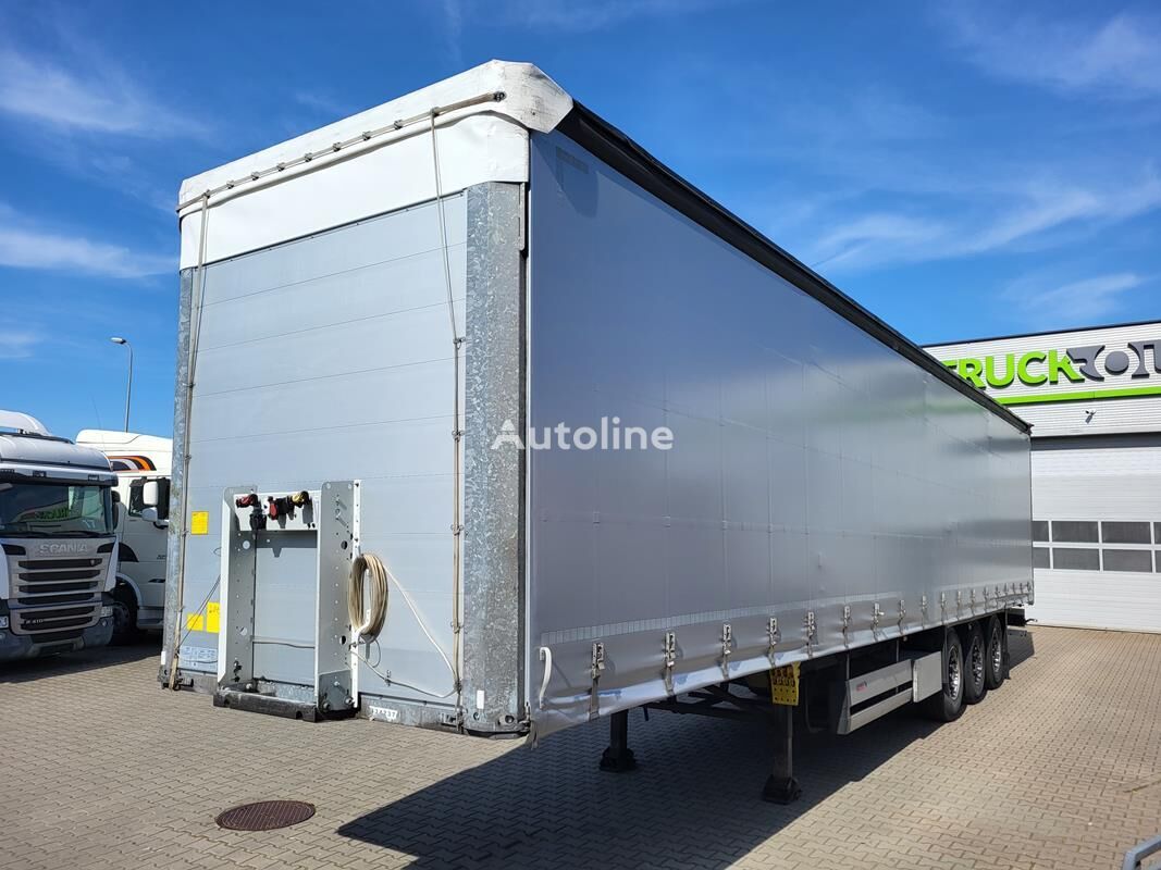 Schmitz SCB S3T curtain side semi-trailer