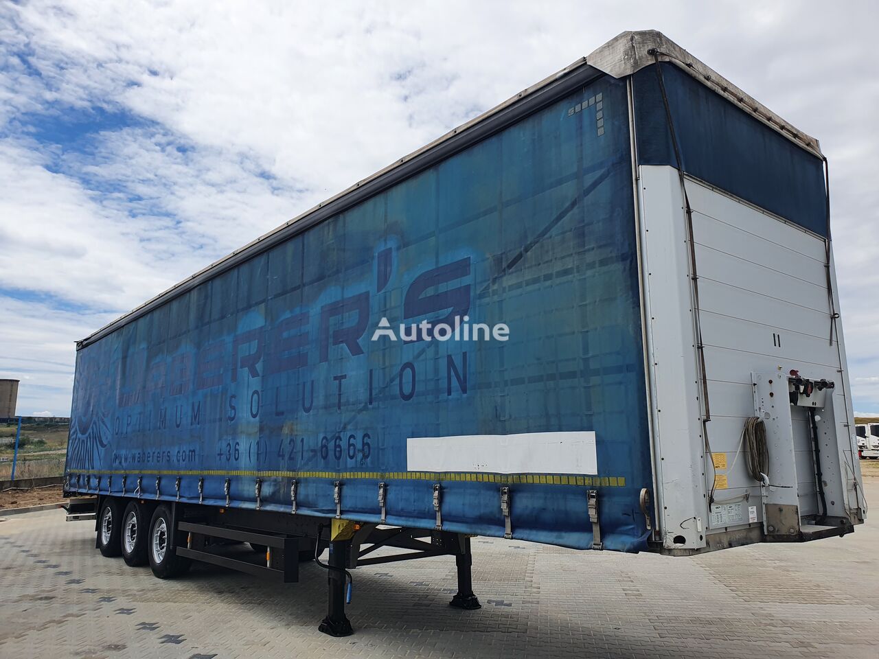 Schmitz SCS 24/L curtain side semi-trailer