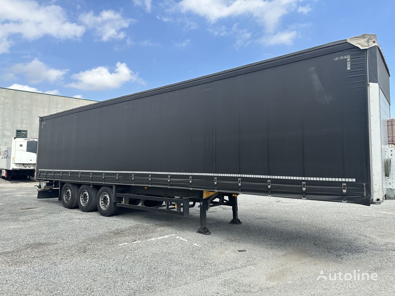 Schmitz SLS 24/L curtain side semi-trailer