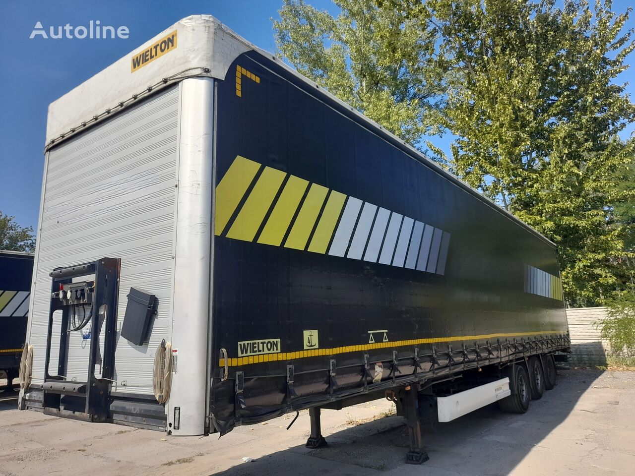 Wielton NS3K curtain side semi-trailer