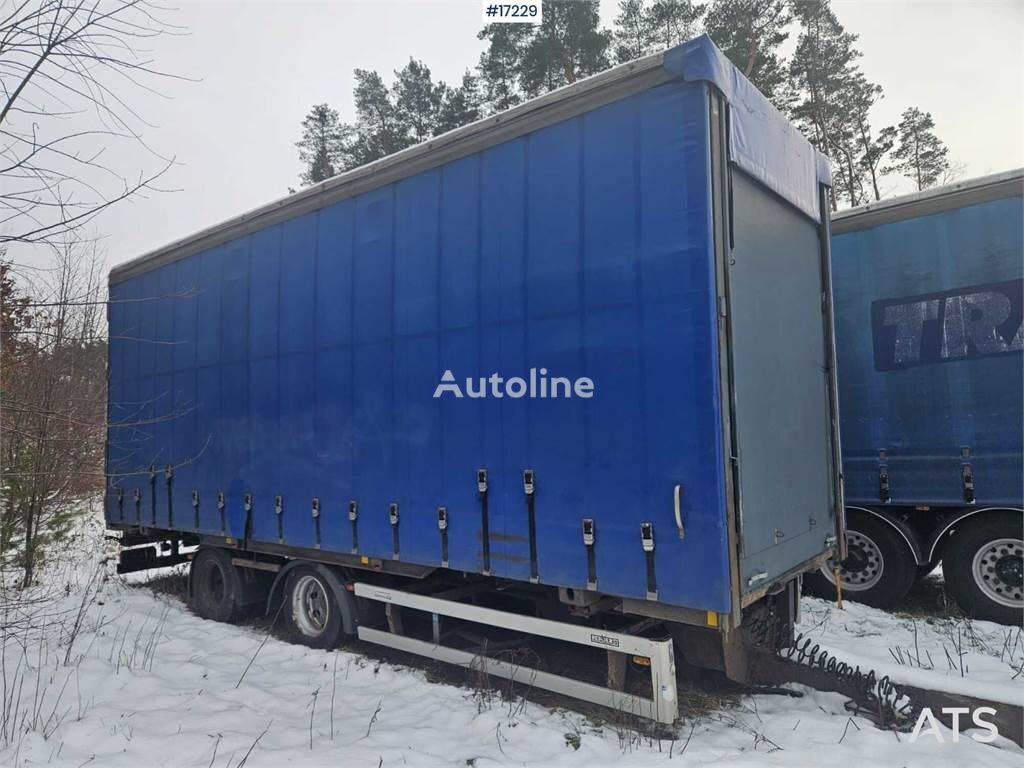 Renders curtain side trailer