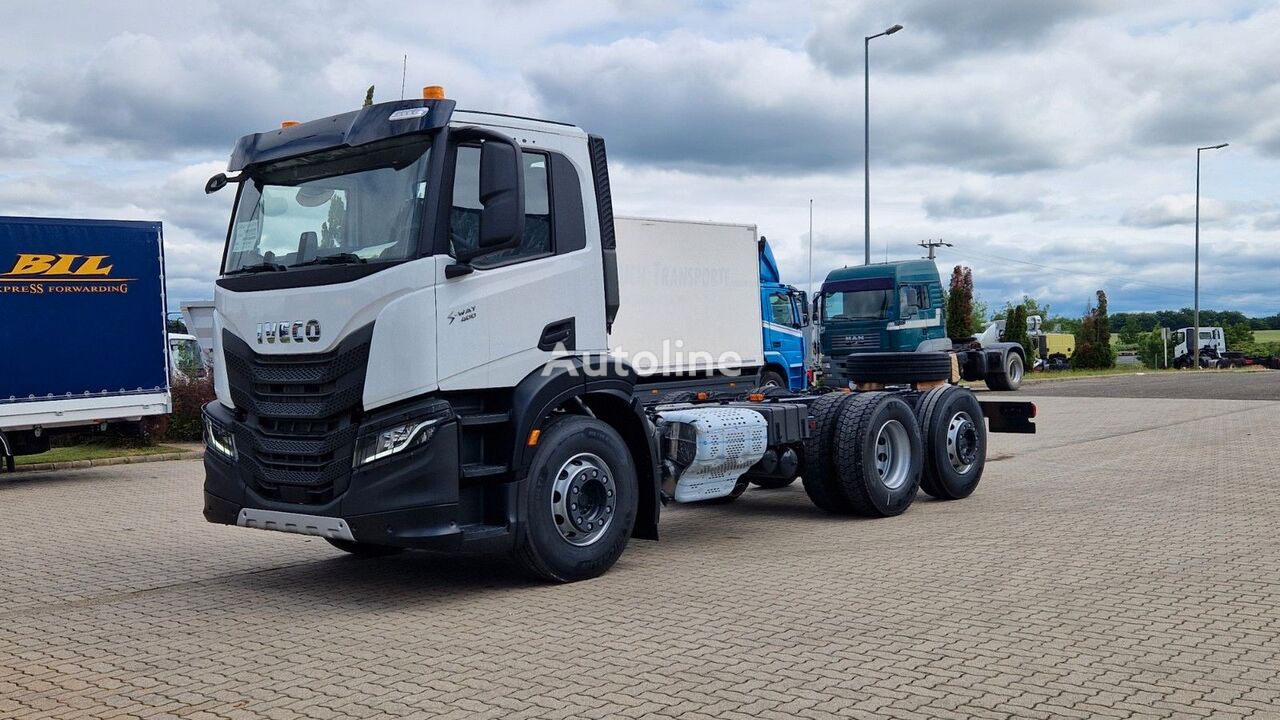 جديدة شاحنة ذات أغطية جانبية IVECO AD260S40Y/PS 3800 mm