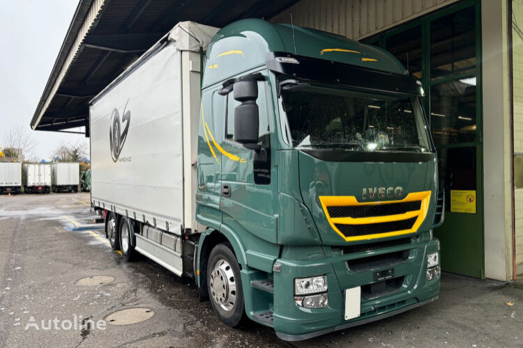 IVECO Stralis 260S48 camión con lona corredera