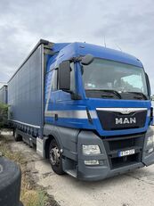 брезентов камион MAN + ремарке със завеси