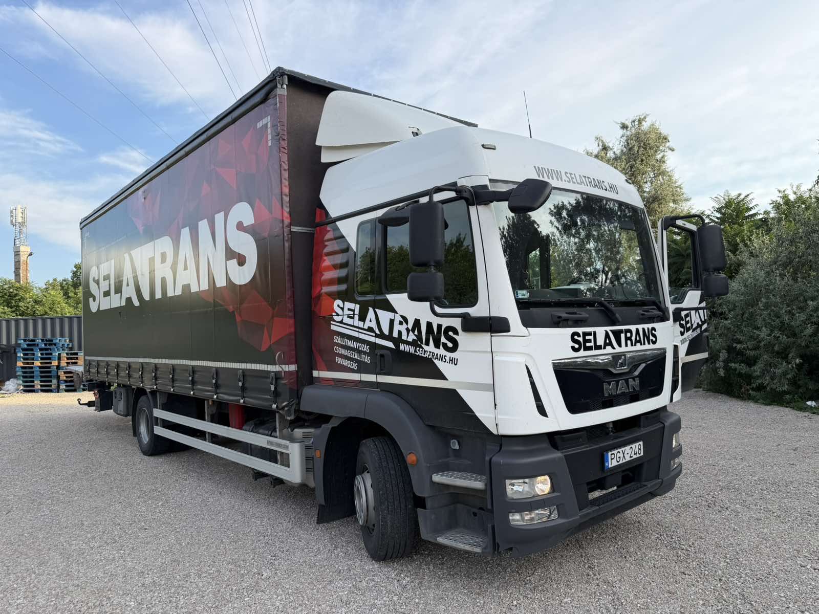 MAN TGM 15.290 – Curtainsider + DHollandia LBW