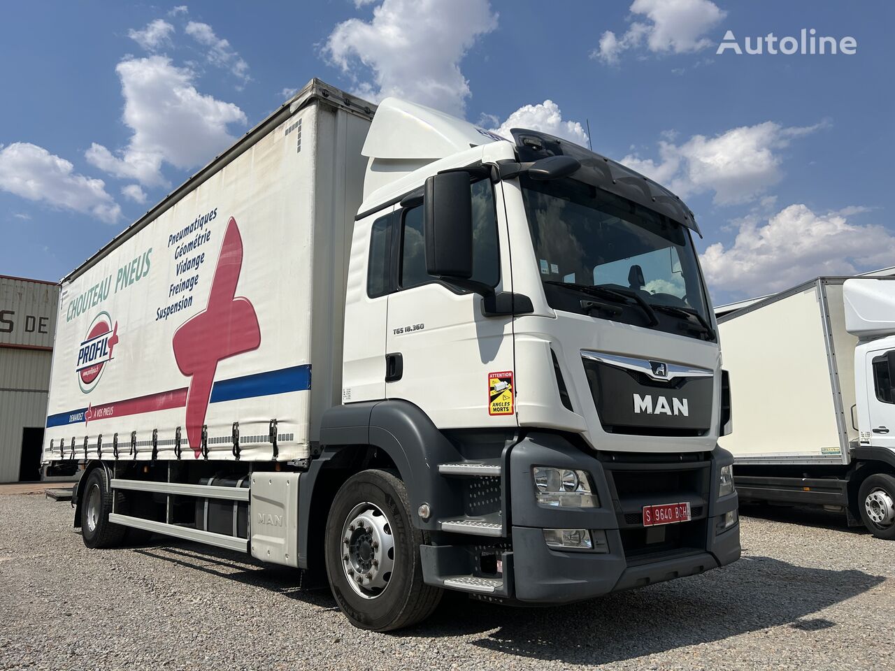 MAN TGS 18.360 camión con lona corredera