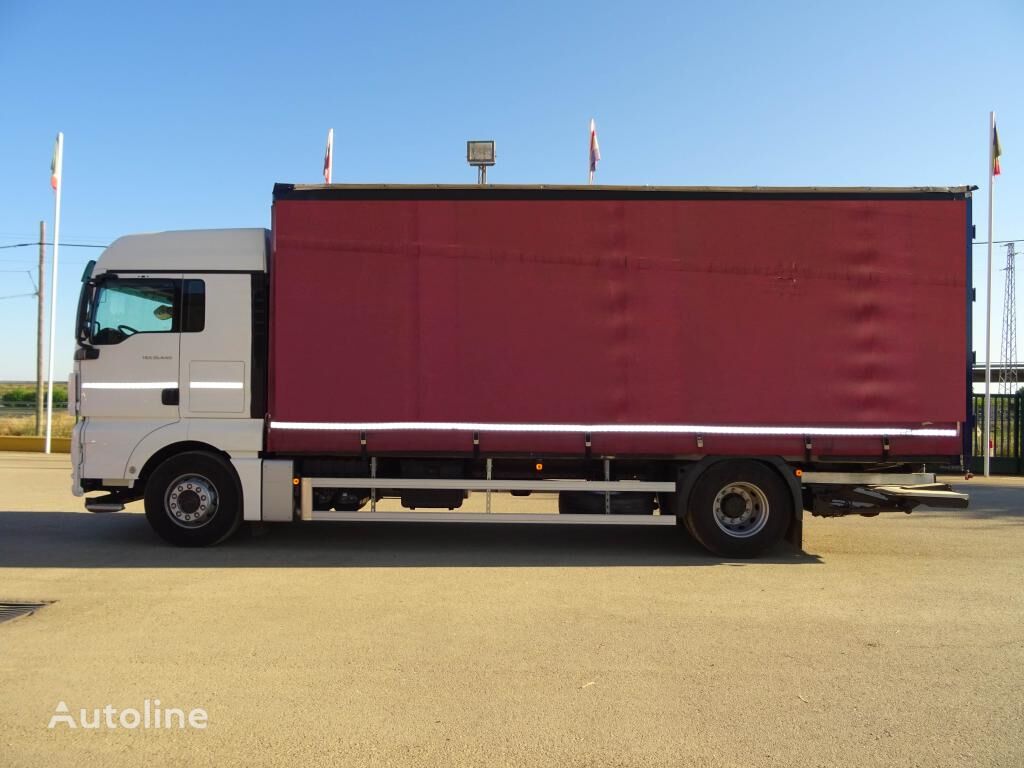 MAN TGS 18 440  curtainsider truck