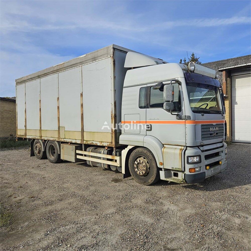 MAN Tg a 26.350 curtainsider truck