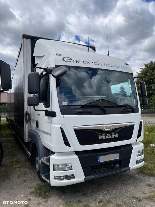 брезентов камион MAN-VW TGL  8.250 + ремарке със завеси