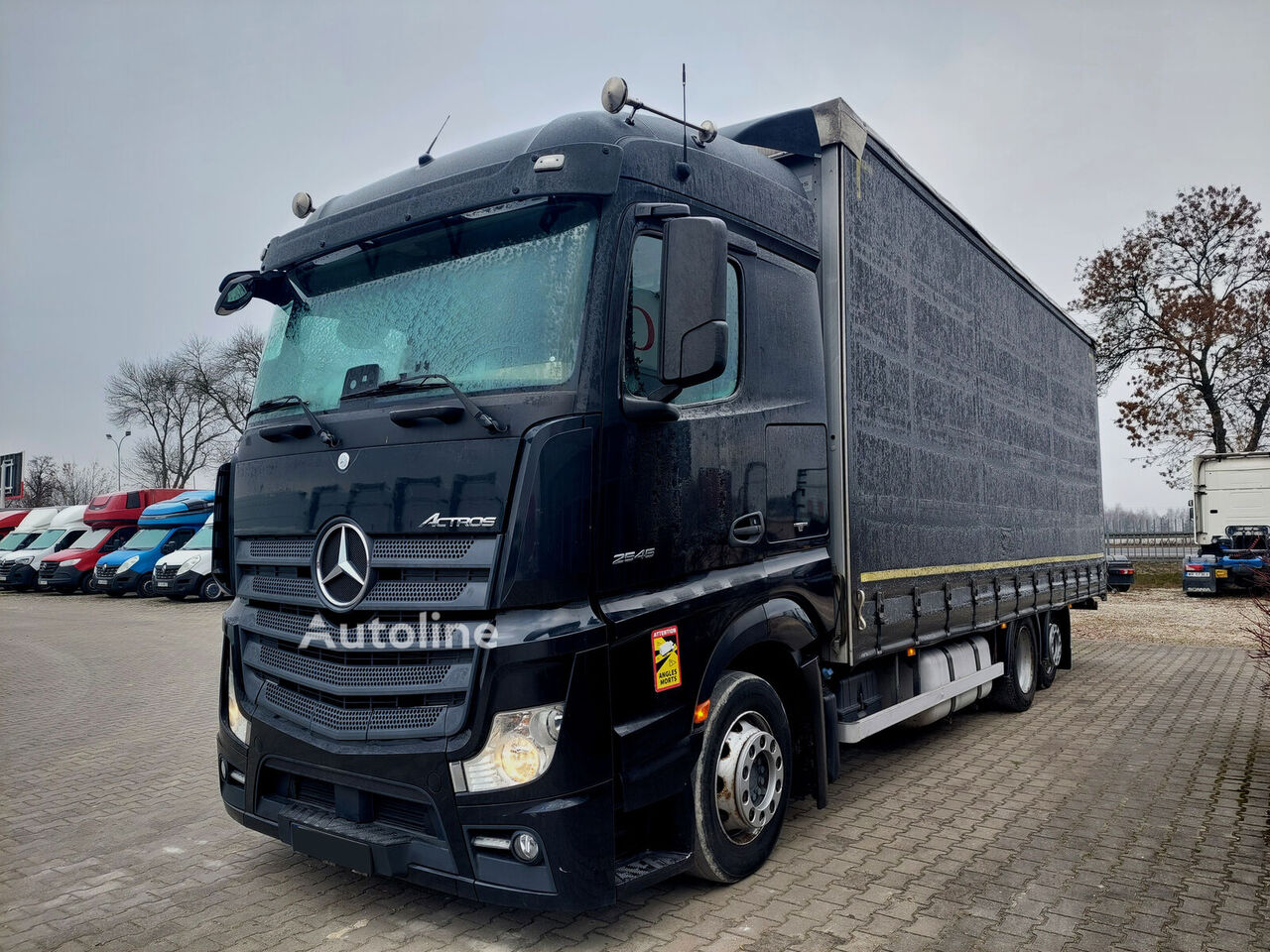 ciężarówka firanka Mercedes-Benz