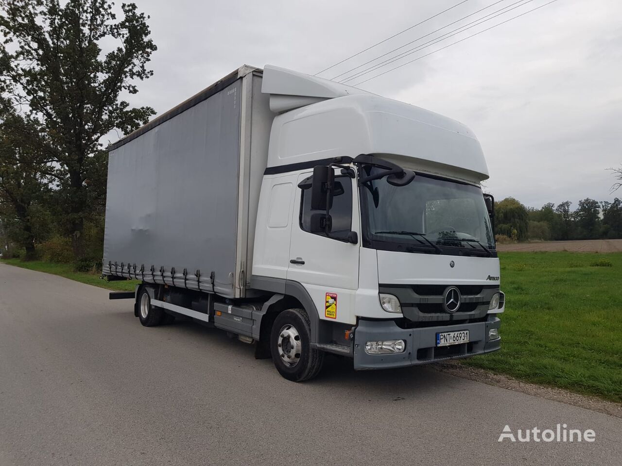 camion rideaux coulissants Mercedes-Benz 8.22