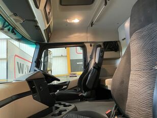 Camion rideaux coulissants Mercedes-Benz ACTROS 1824 à vendre - Image 13 | Autoline LU Camion rideaux coulissants Mercedes-Benz ACTROS 1824 | Image 13 - Autoline