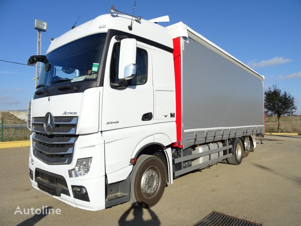 külgkardinaga veok Mercedes-Benz  ACTROS 25 42