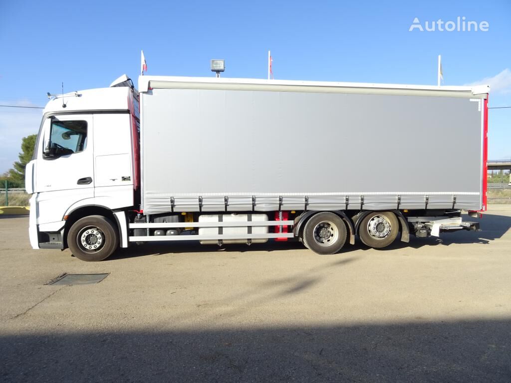 Mercedes-Benz  ACTROS 25 42 camión con lona corredera