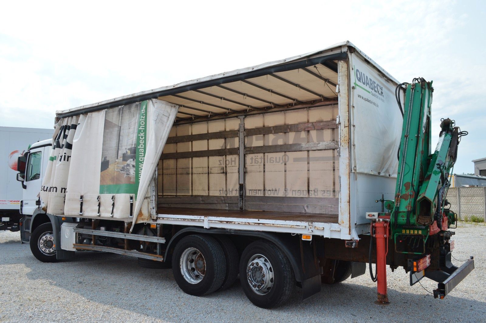 Mercedes-Benz Actros 2541 curtainsider truck