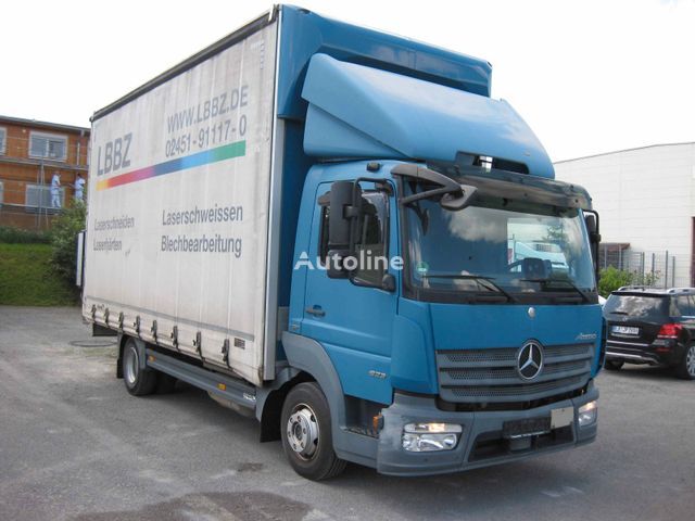 Mercedes-Benz Atego 823  camión con lona corredera