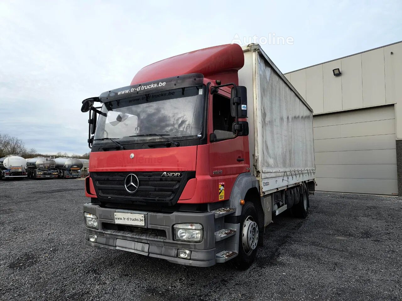 Camion rideaux coulissants Mercedes-Benz Axor 1829 + D'HOLLANDIA 2000 KG à vendre | Autoline FR Camion rideaux coulissants Mercedes-Benz Axor 1829 + D'HOLLANDIA 2000 KG - Autoline