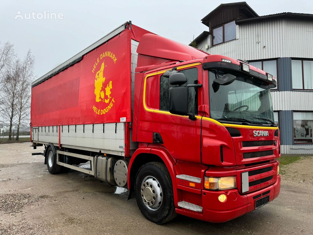 Scania P270 curtainsider truck