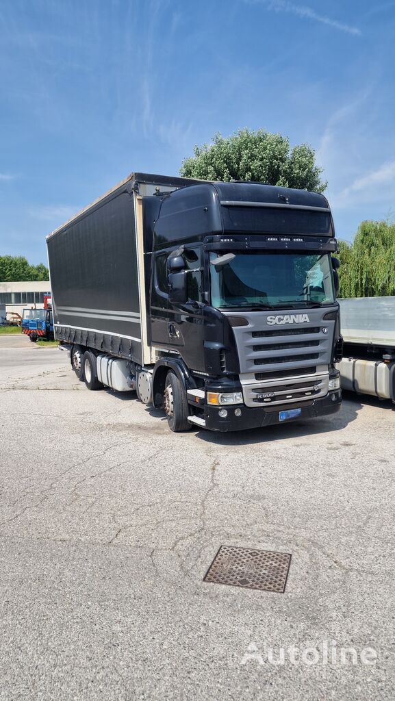 Scania R500 curtainsider truck