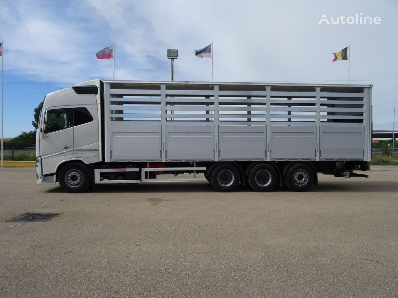 камион со завеса Volvo FH 16 750