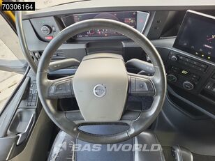 Volvo FH 460 6X2 Curtainsider Combi LNG Engine Sliding roof Lift Axle curtainsider truck for sale - Image 27 | Autoline ZA Volvo FH 460 6X2 Curtainsider Combi LNG Engine Sliding roof Lift Axle curtainsider truck | Image 27 - Autoline