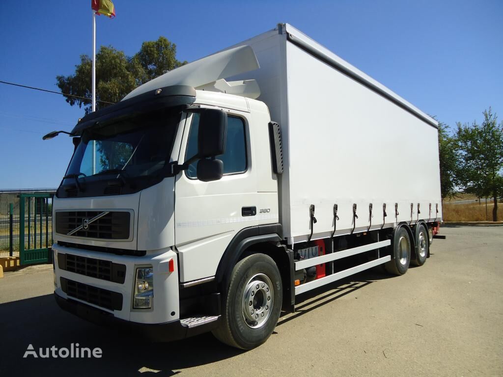 شاحنة ذات أغطية جانبية Volvo FM 380