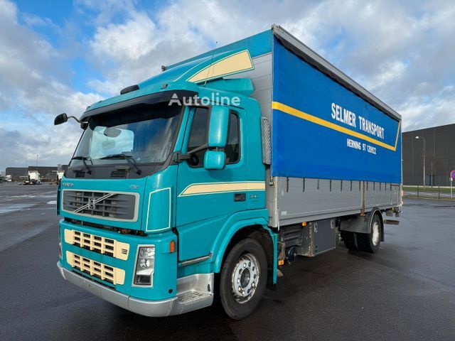 camion rideaux coulissants Volvo FM300