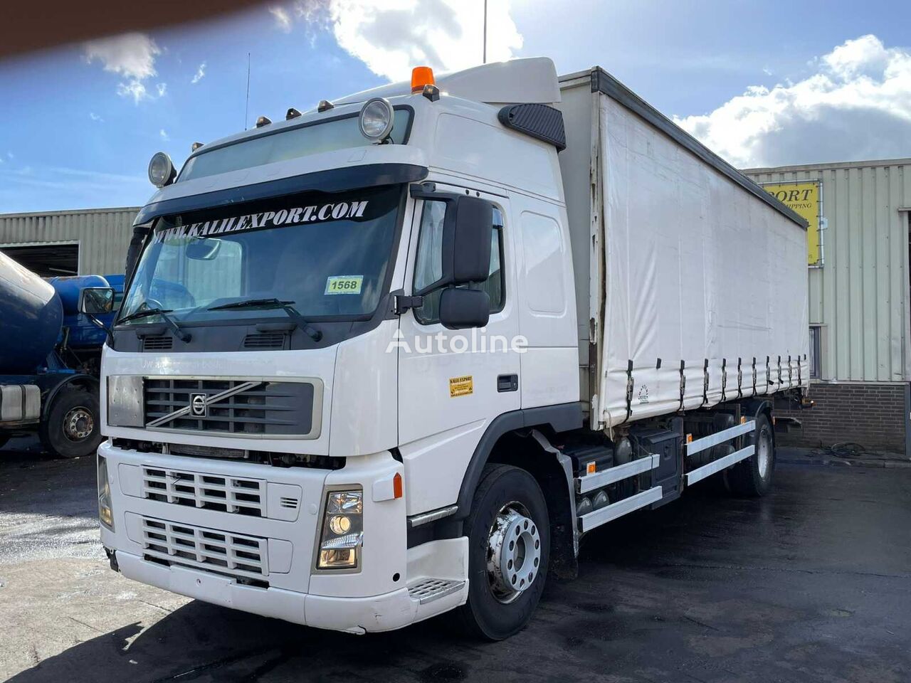 Volvo FM340 curtainsider truck