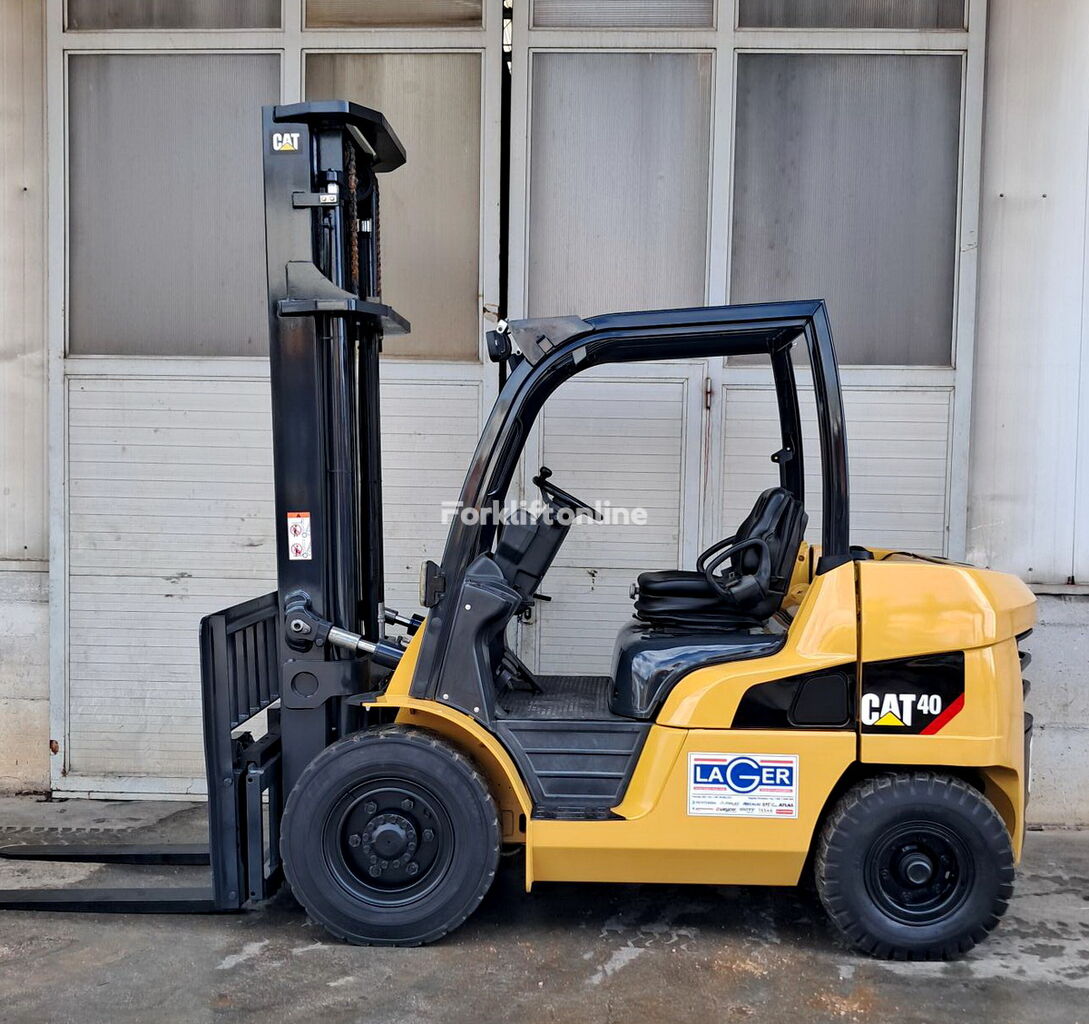 Caterpillar DP40NT diesel forklift